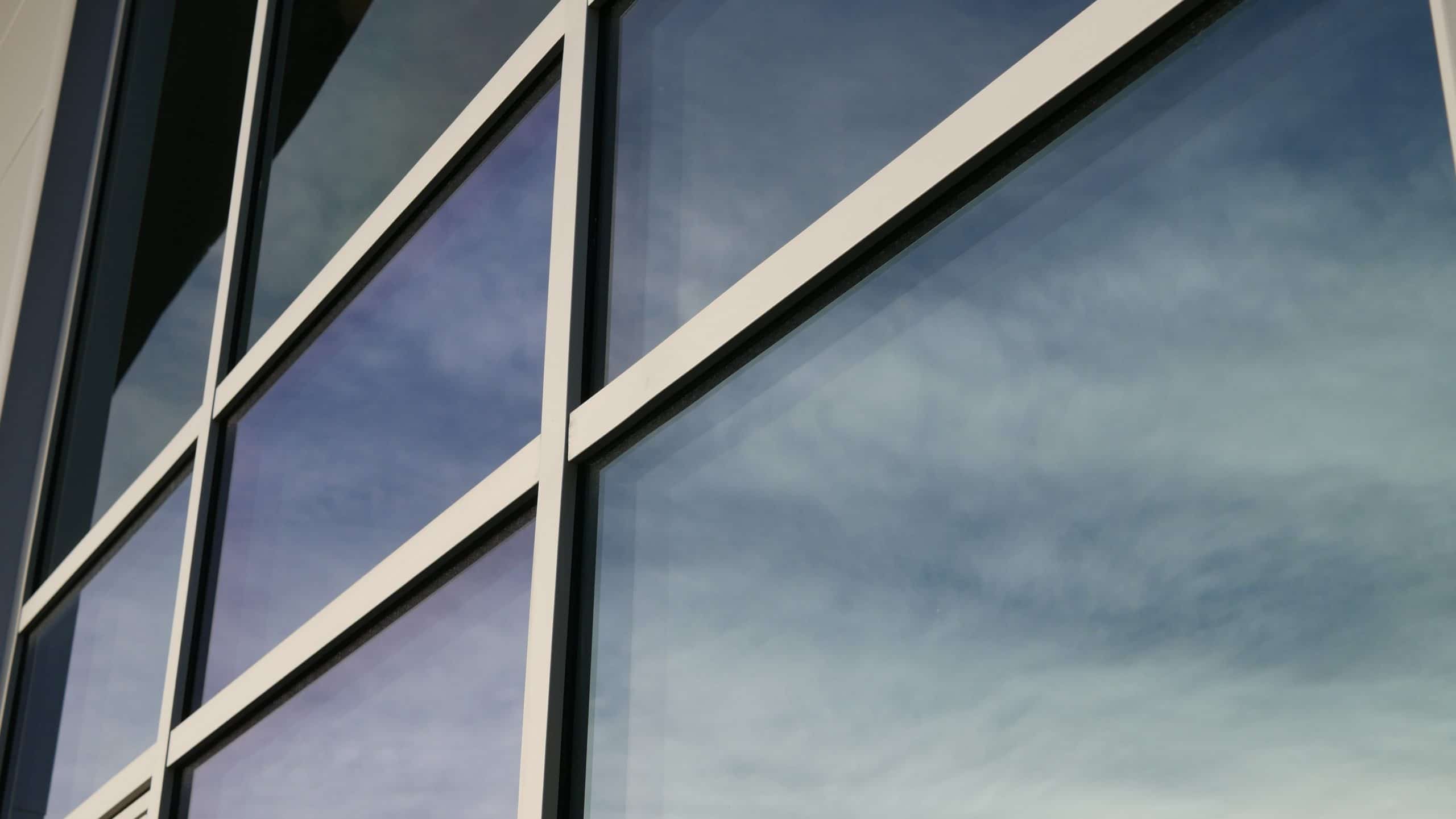 Fasad 1, foto Raj Facade glass windows