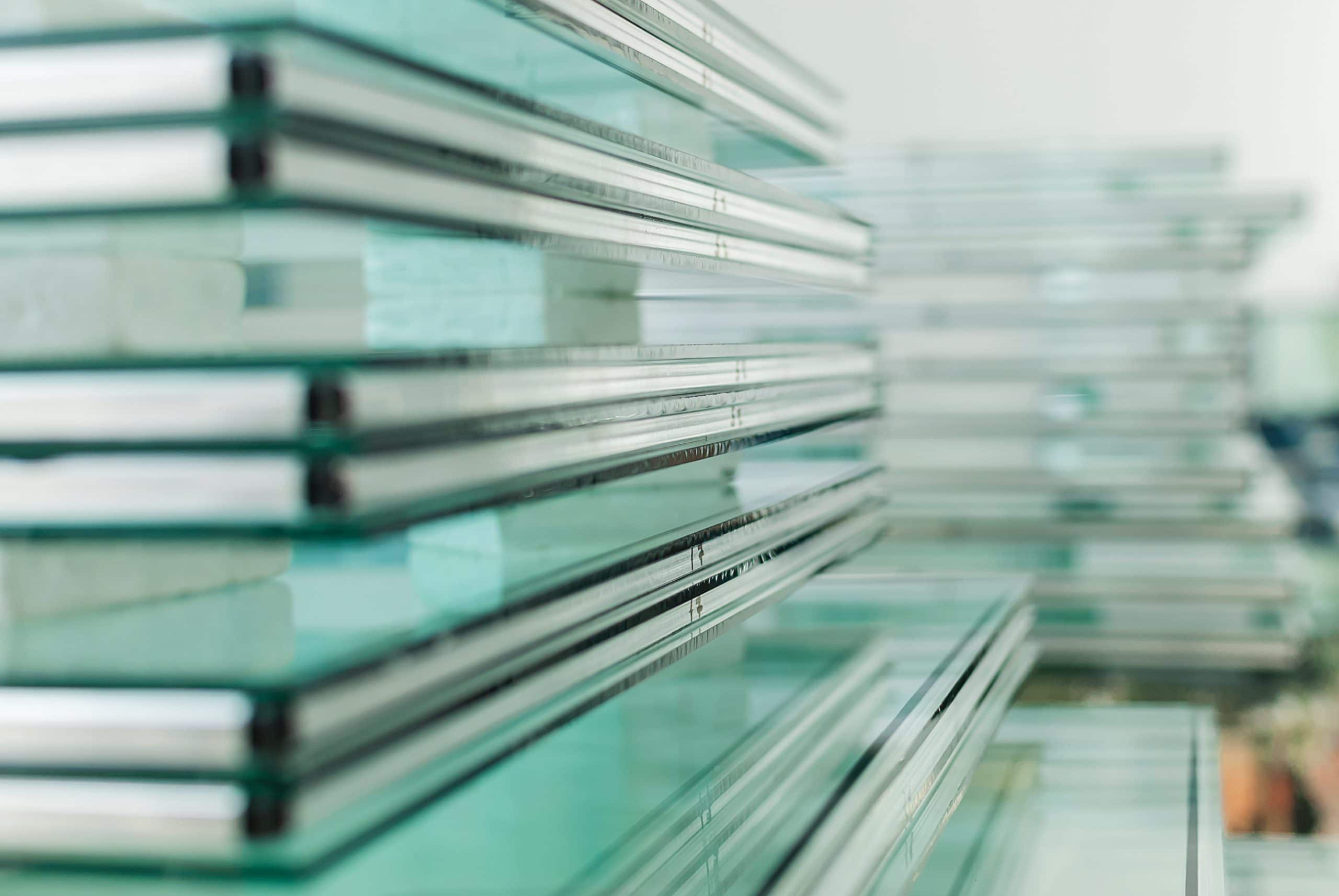 Sheets of Tempered Window Glass Sheets of Factory manufacturing tempered clear float glass panels cut to size