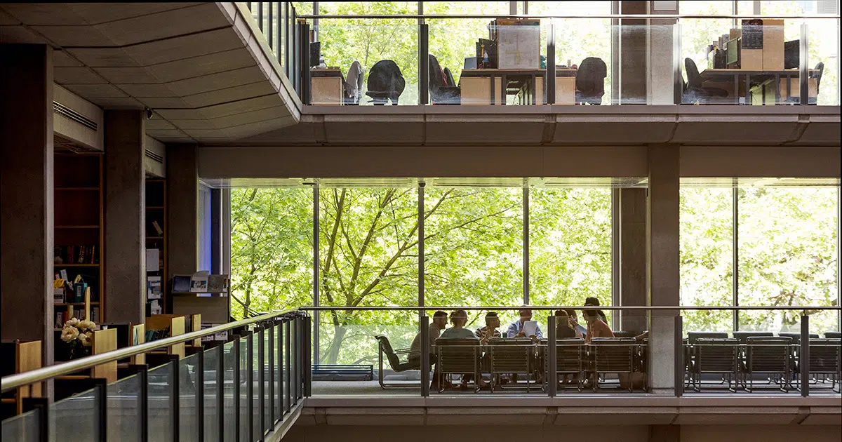 Utsikt1LIFB Utsikt inifrån byggnad